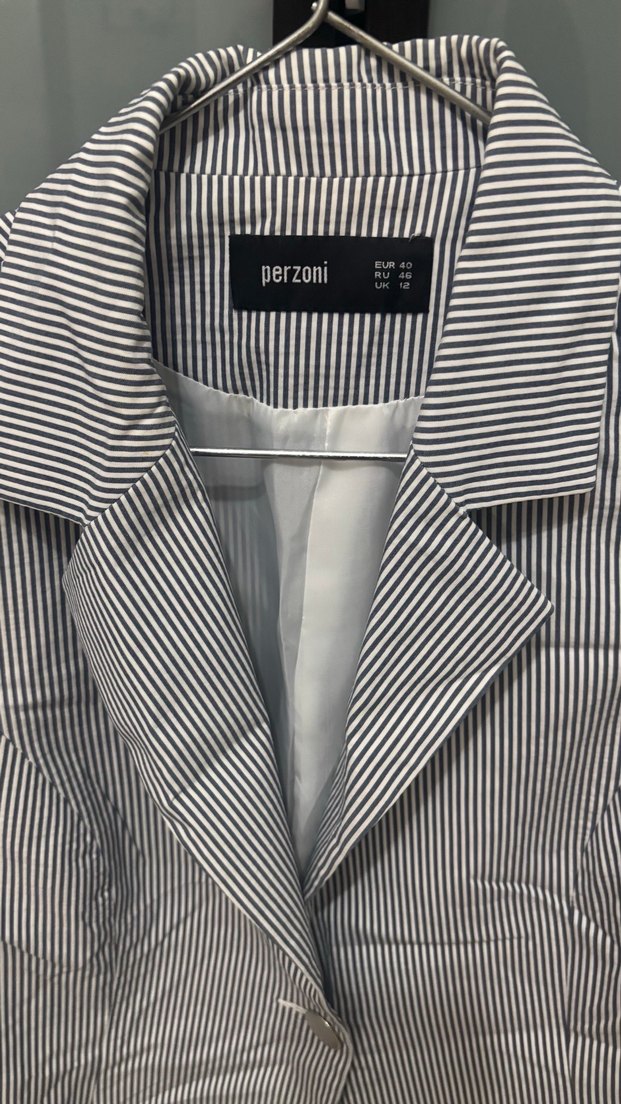 Düğmeli Kısa Kollu Gri Zebra Desenli Blazer - Görsel 3