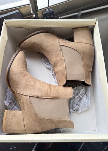 Bambi Bej Süet Kadın Topuklu Bot - Görsel 5