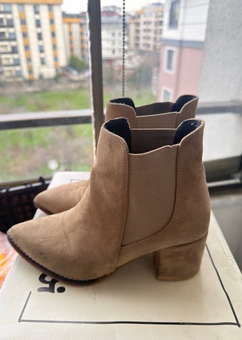 Bambi Bej Süet Kadın Topuklu Bot - Görsel 2