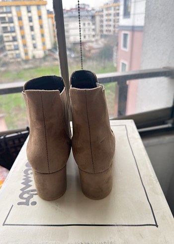 Bambi Bej Süet Kadın Topuklu Bot - Görsel 3