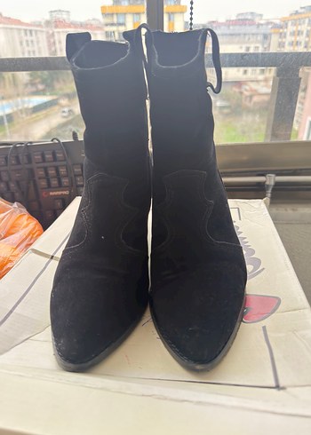 Bambi Siyah Süet Kadın Dolgu Topuklu Bot - Görsel 8