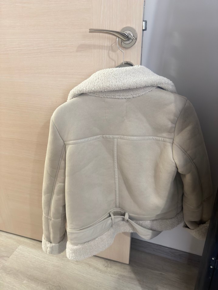 Kürk Detaylı Bej Süet Kadın Kışlık Ceket - Görsel 3