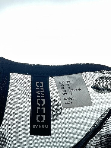 36 Beden siyah Renk H&M Kısa Elbise %70 İndirimli.