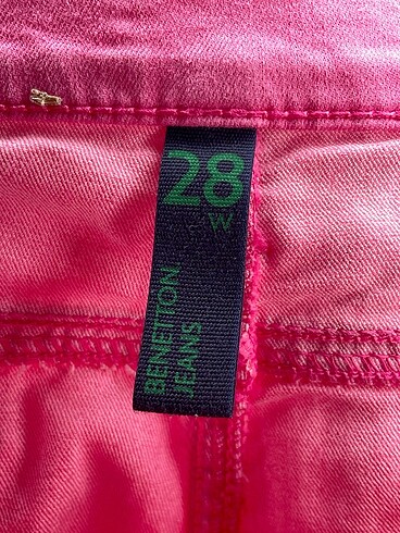 28 Beden pembe Renk Benetton Mini Şort %70 İndirimli.