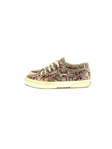 Superga Spor Ayakkabı %70 İndirimli.