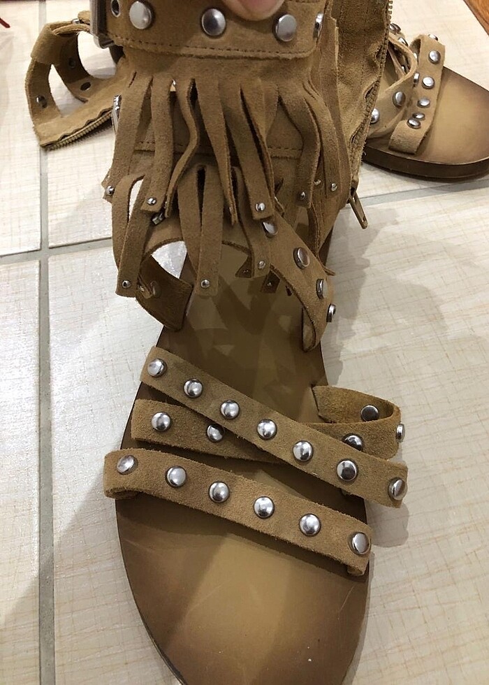 Zara sandalt 38 numara iki defa giyilmişm - Görsel 3