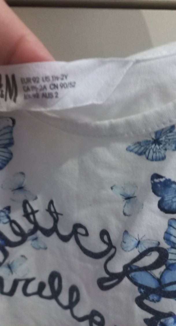 Beyaz Kelebek Baskılı Fırfırlı Kız Tişörtü - Görsel 4