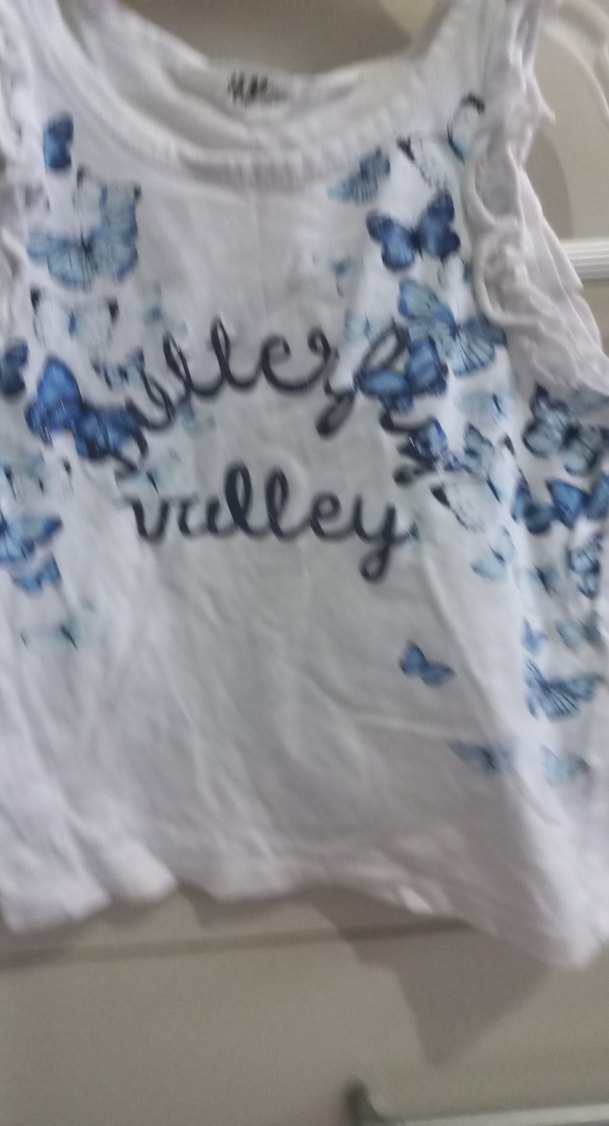 Beyaz Kelebek Baskılı Fırfırlı Kız Tişörtü - Görsel 3