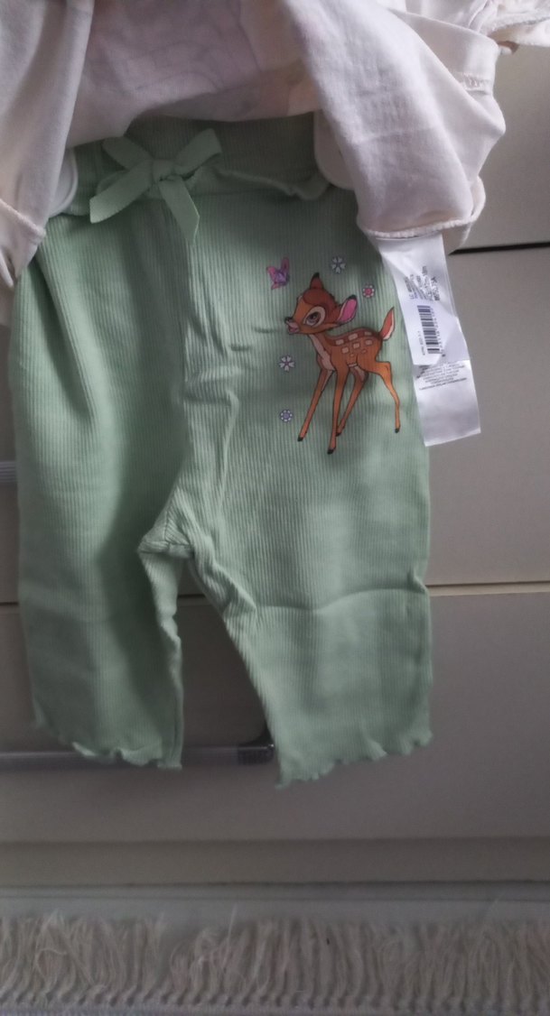 Beyaz Fırfırlı Kız Bebek Takımı - Görsel 3