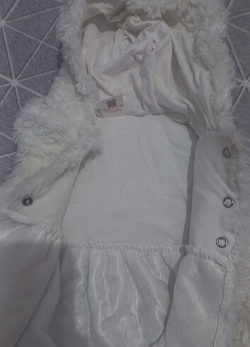 LC Waikiki Kız bebek peluş yelek