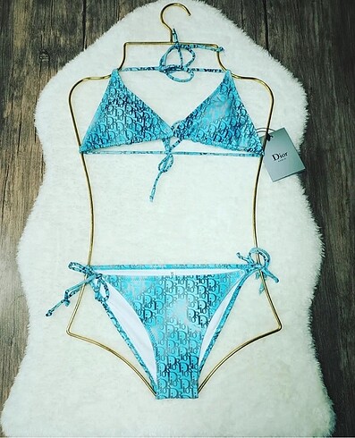 Mavi bikini