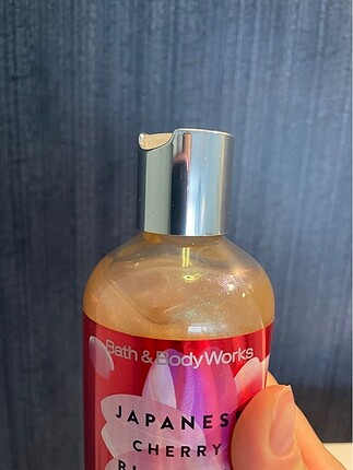  Beden Bath & Body Works Japanese Cherry Blossom Duş Jeli