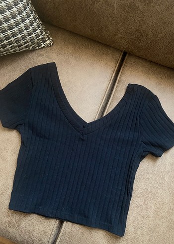 Siyah V Yakalı Kısa Kollu Crop Top