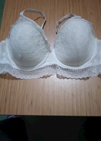 Beyaz Dantelli Bohem Minimalist Sütyen