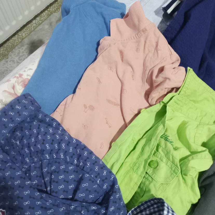 Renkli Baskılı Bebek Önlüğü - Görsel 5