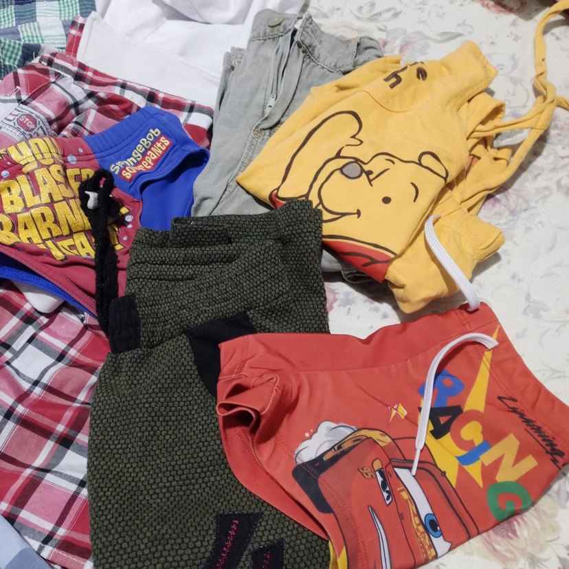 Renkli Baskılı Bebek Önlüğü - Görsel 2