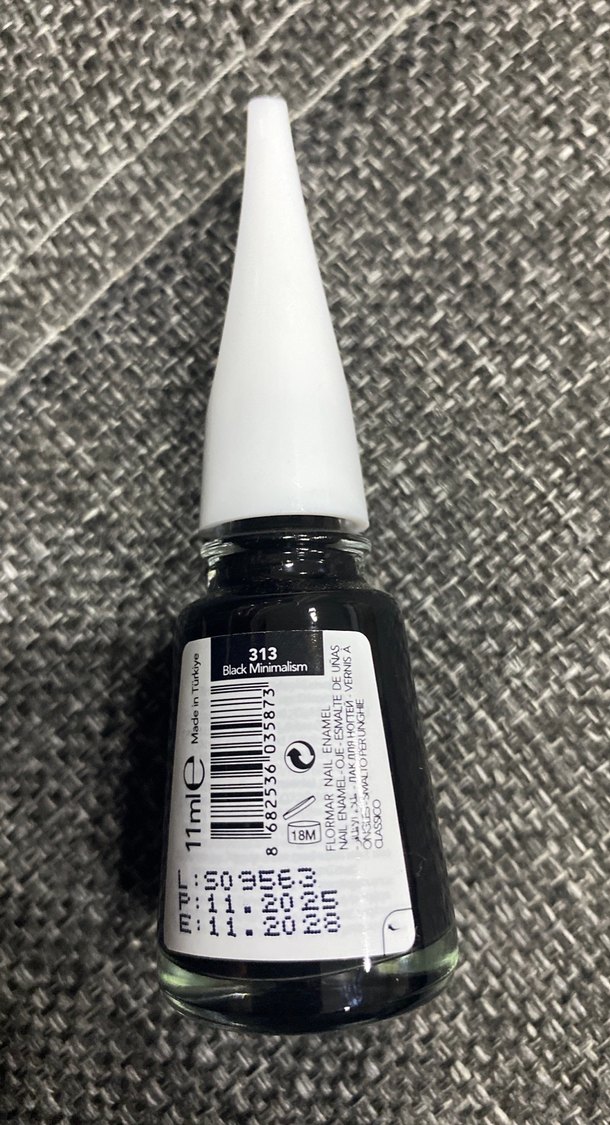 Flormar Siyah Oje - Görsel 2