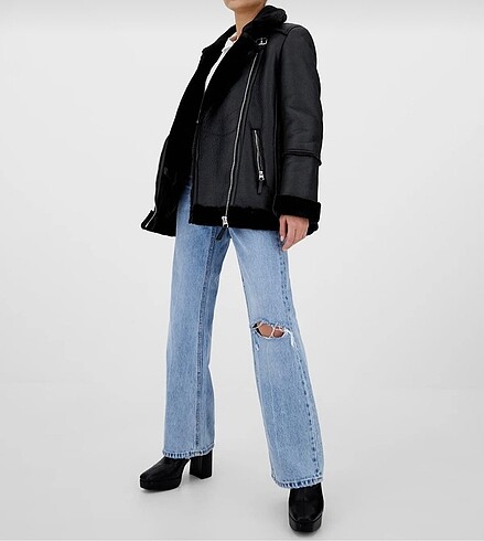 s Beden siyah Renk Stradivarius kürklü ceket