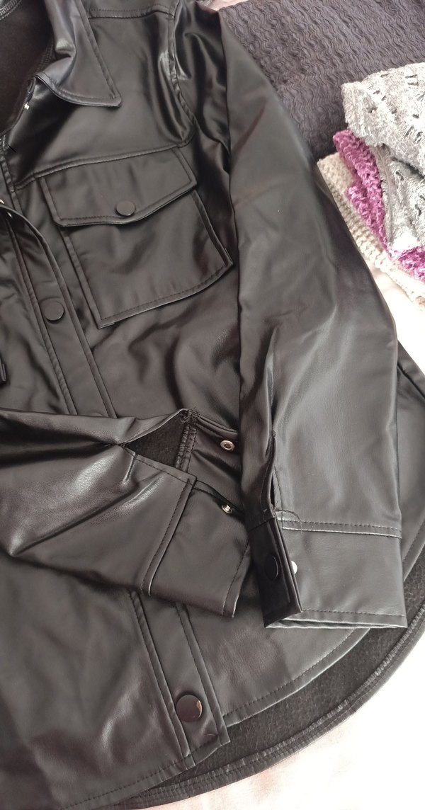 Düğmeli Siyah Deri Kadın Ceket - Görsel 4