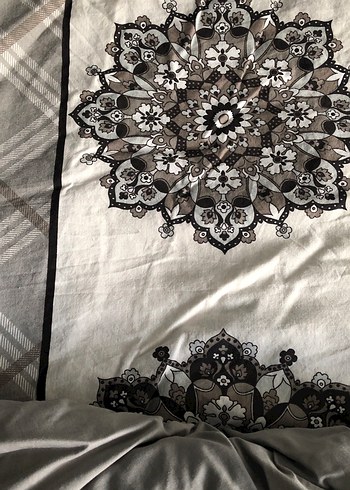 Bohem Tarz Baskılı Gri Masa Örtüsü - Görsel 2