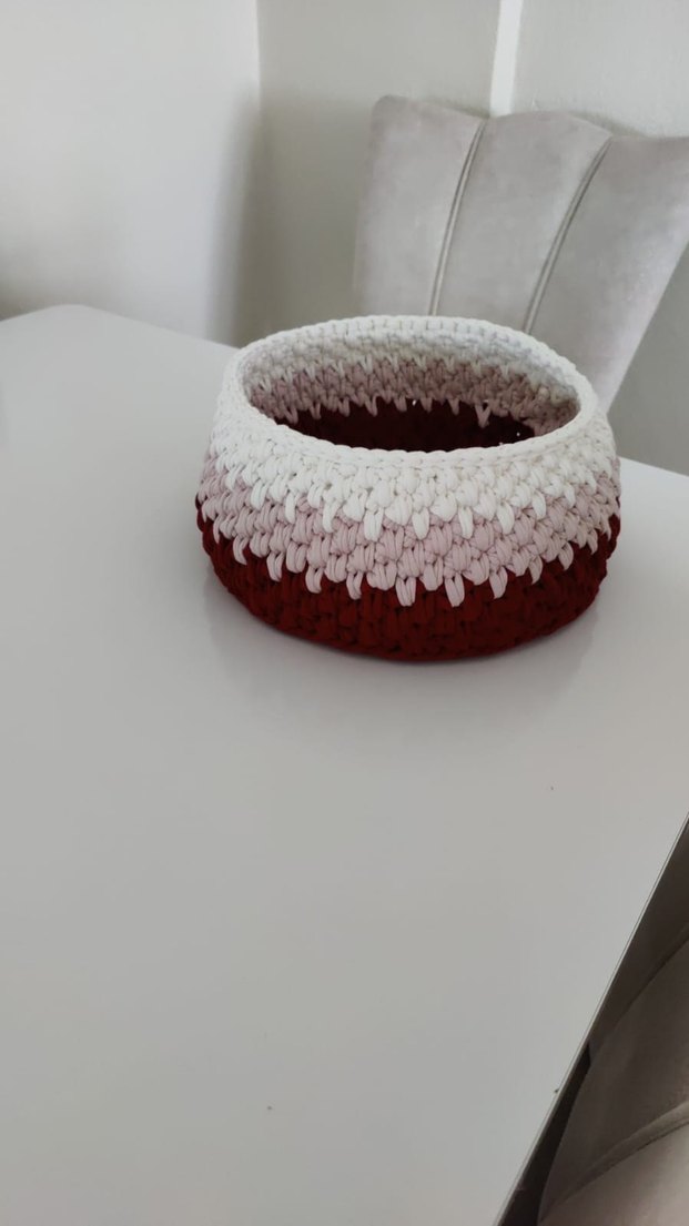 Bordo ve Beyaz Örgü Sepet - Görsel 3