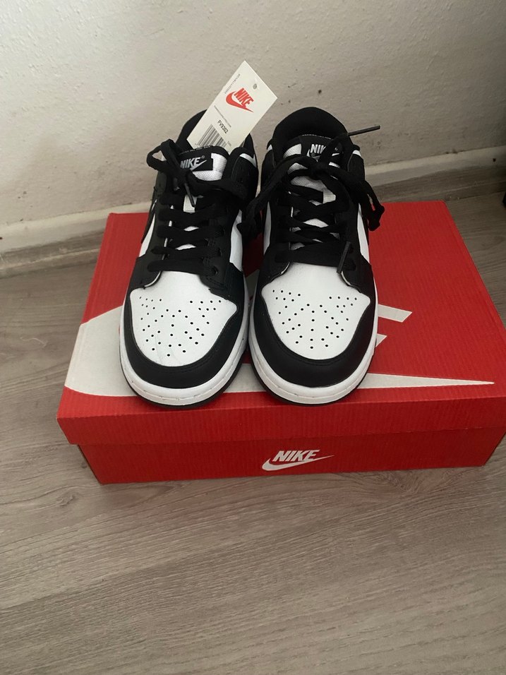 Nike Sneaker - Görsel 3