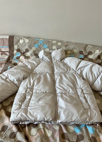 Ekru şişme mont - Görsel 3