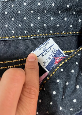 Kadın Koyu Mavi Desenli Kemerli Dar Kesim Kot - Görsel 5