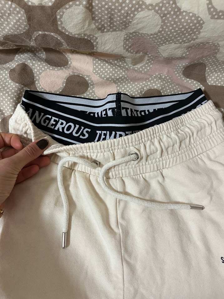 Krem Baskılı Kadın Rahat Kesim Eşofman - Görsel 4