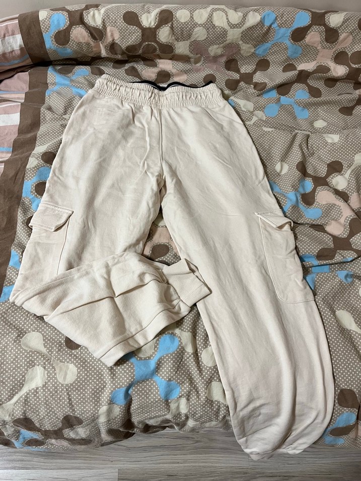 Krem Baskılı Kadın Rahat Kesim Eşofman - Görsel 2