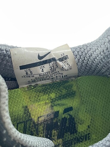 37 Beden çeşitli Renk Nike Spor Ayakkabı %70 İndirimli.