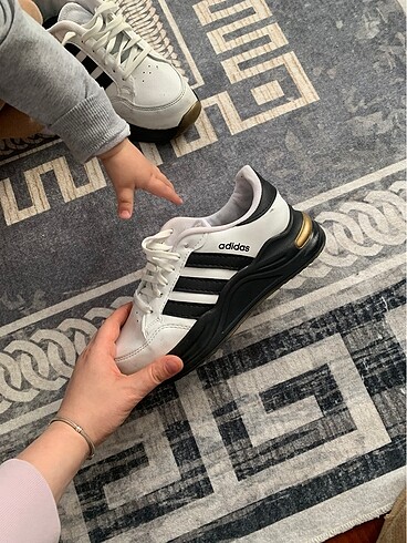 Adidas orjinal ayakkabı