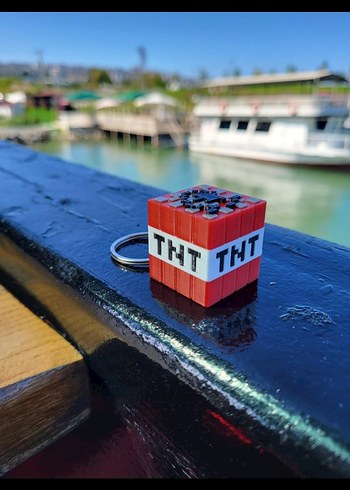 Renkli TNT Temalı Anahtarlık - Görsel 2