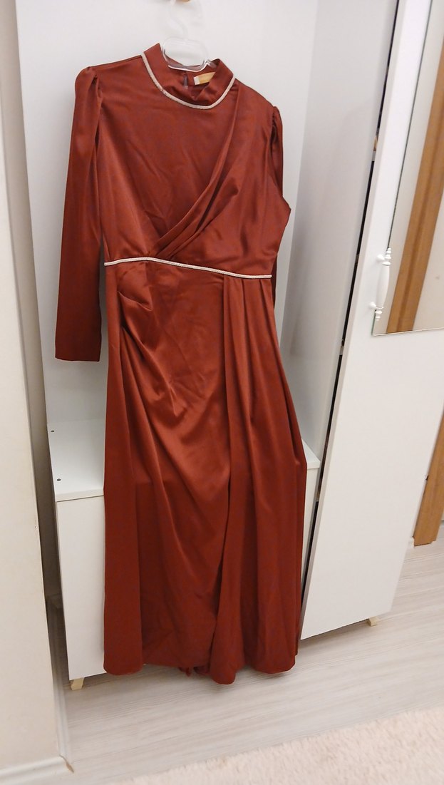 Bordo Uzun Kollu Drapeli Kadın abiye - Görsel 2