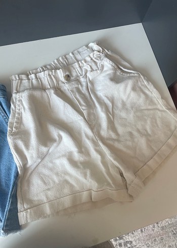 Beyaz Mini Loose Fit Denim Şort