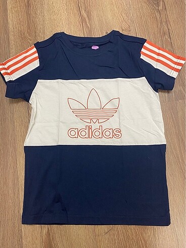 Adidas tshirt