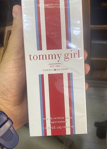 Tommy Hilfiger girl 