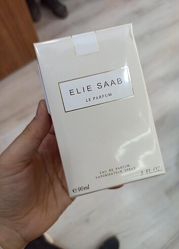 Elie Saab le parfüm 
