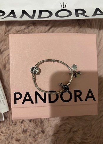 Pandora Ay Klipsli+2 orjinal charmlı PANDORA ORJİNAL KUTULU FATURALI