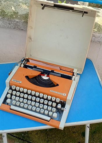 Turuncu Olympia Daktilo - Görsel 6