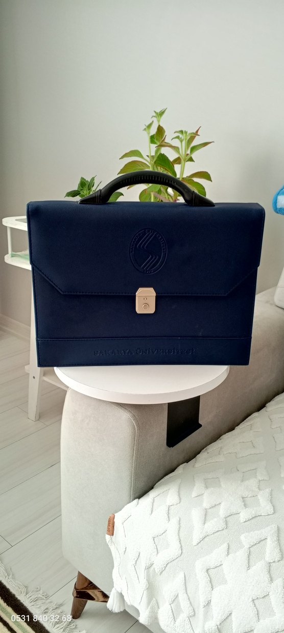 Laptop ve Evrak Çantası - Görsel 2