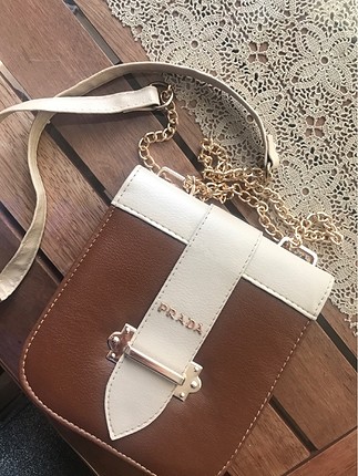 Prada Model Küçük Çanta