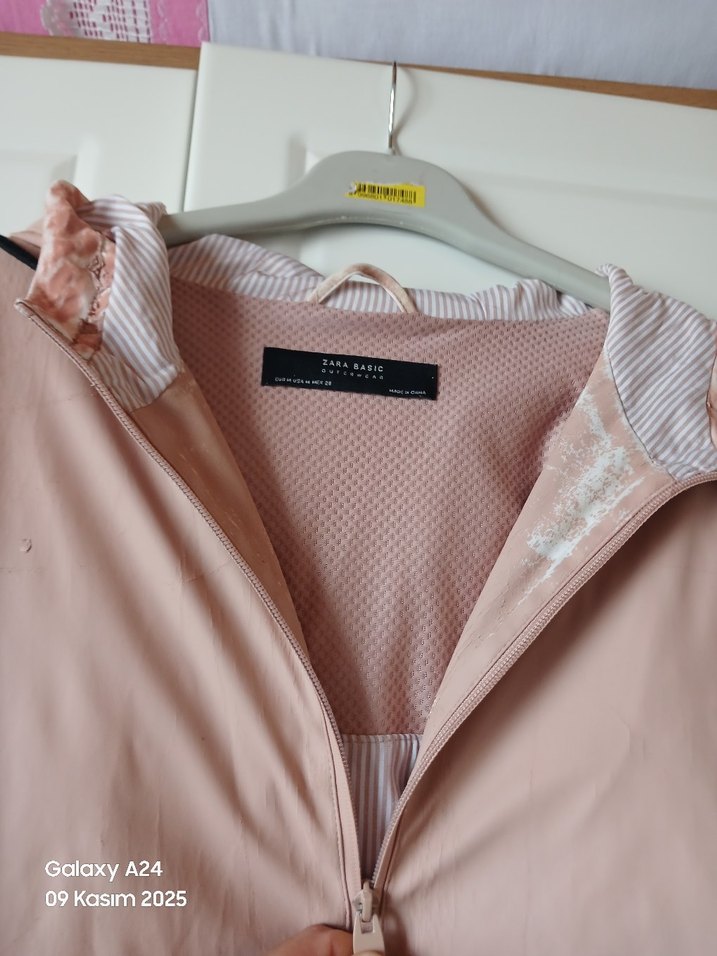 Bej Düğmeli Midi Kadın Yağmurluk - Görsel 4