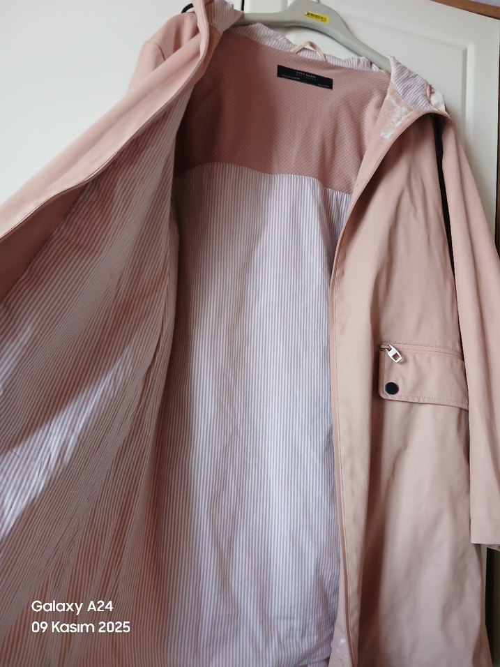 Bej Düğmeli Midi Kadın Yağmurluk - Görsel 2