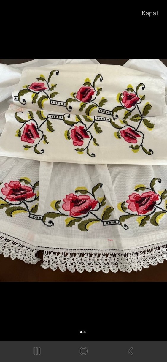 İşlemeli Beyaz Masa Örtüsü - Görsel 2