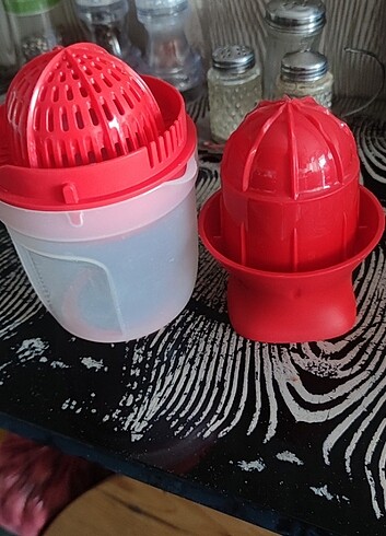 Tupperware Tupperware Narenciye Sıkacağı