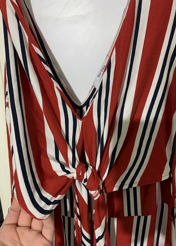 Kırmızı Çizgili Kemerli Uzun Kadın Tulum - Görsel 3