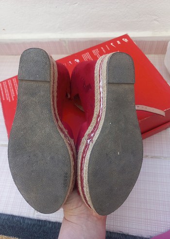 Diğer Kırmızı Süet Kadın Dolgu Topuklu Sandalet