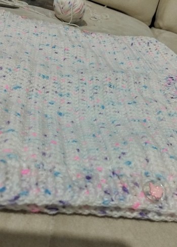 Pastel Renkli Bebek Örgü Önlük - Görsel 2