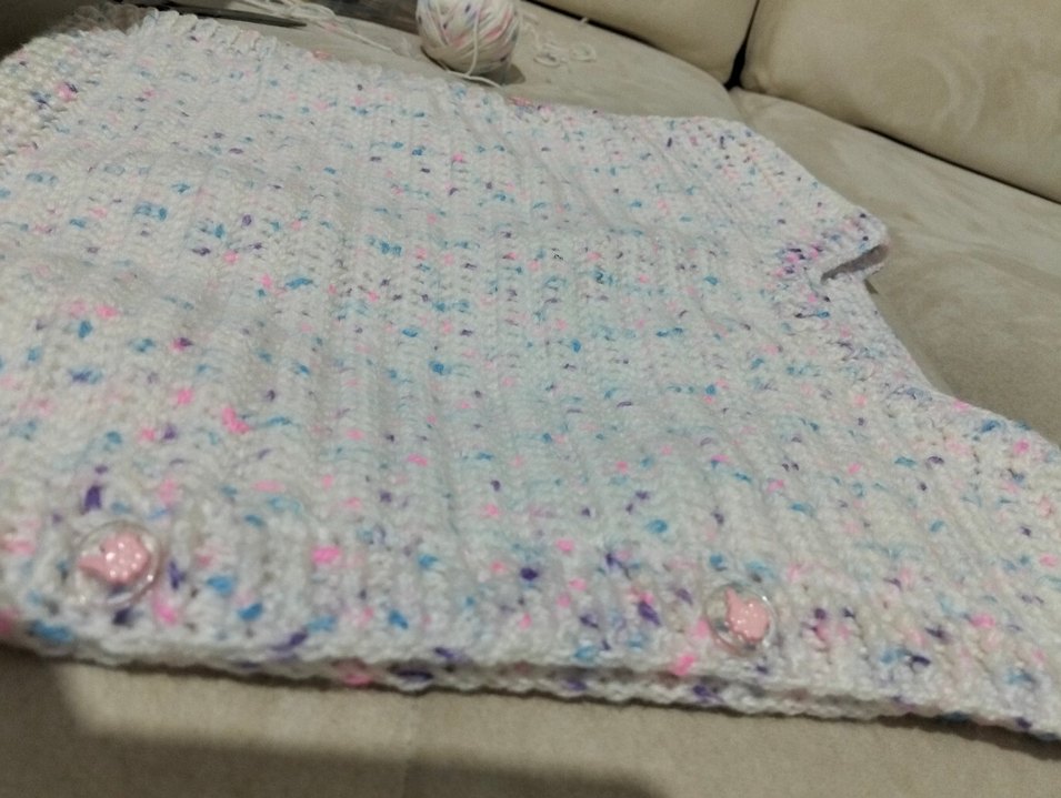 Pastel Renkli Bebek Örgü Önlük - Görsel 2